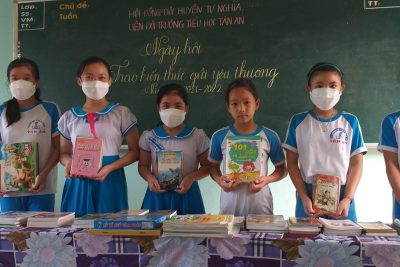 NGÀY HỘI TRAO KIẾN THỨC GỬI YÊU THƯƠNG NĂM HỌC 2021- 2022